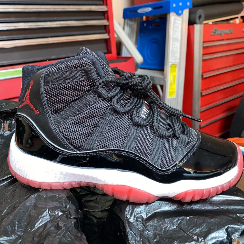 AIR JORDAN 11 RETRO (GS)